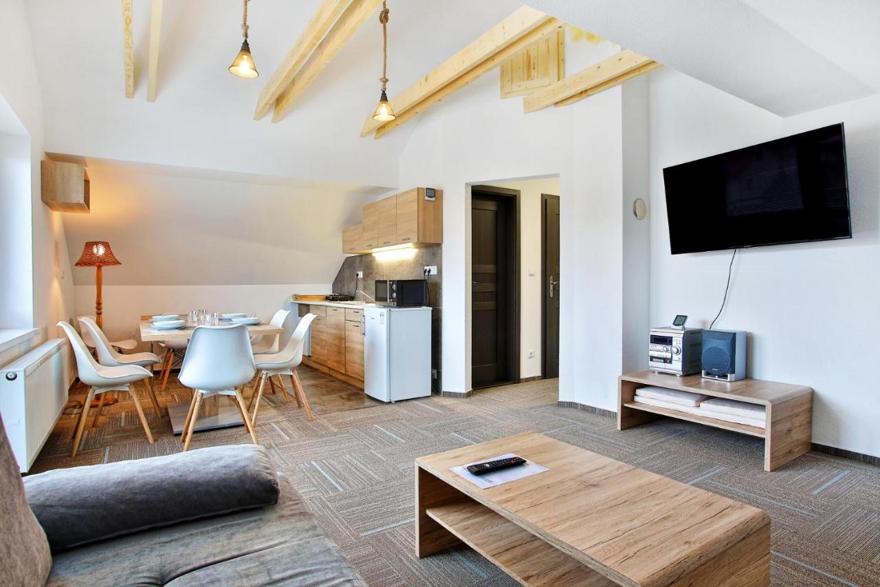Apartmany Za Rohom Lipótszentmiklós Kültér fotó