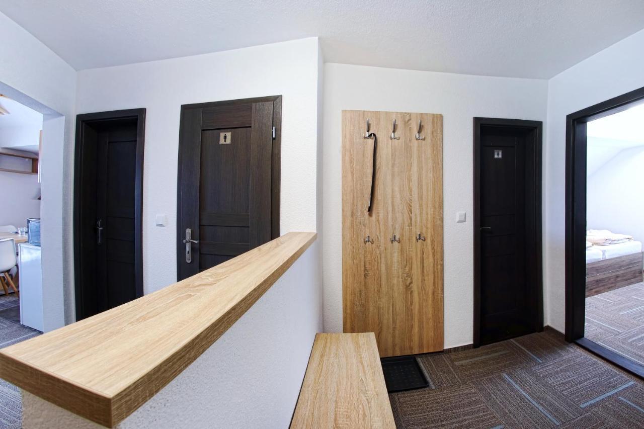 Apartmany Za Rohom Lipótszentmiklós Kültér fotó
