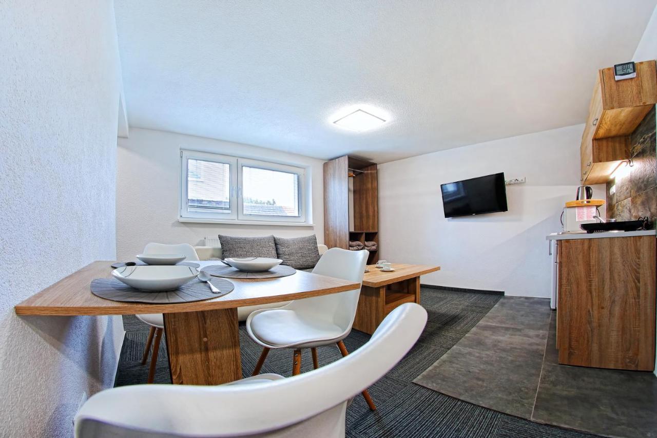 Apartmany Za Rohom Lipótszentmiklós Kültér fotó