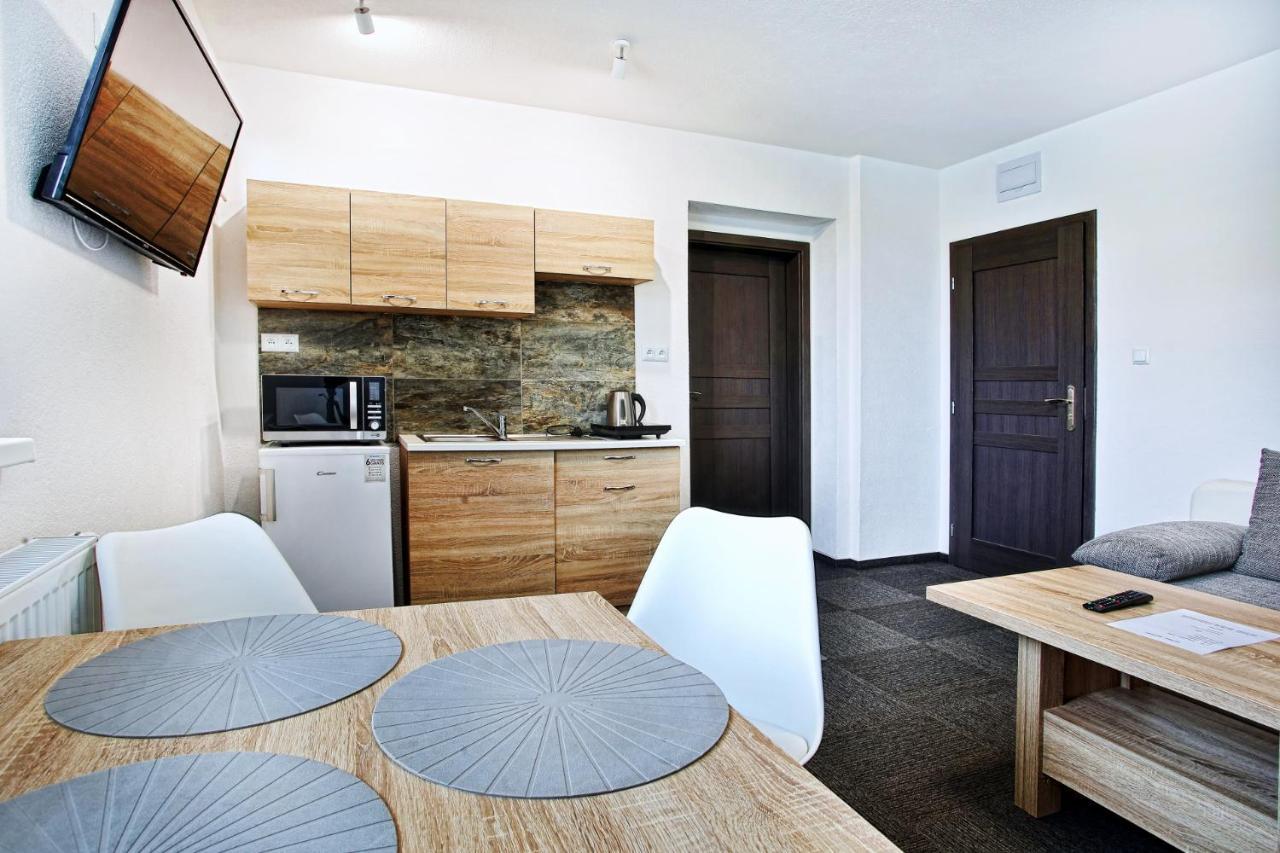 Apartmany Za Rohom Lipótszentmiklós Kültér fotó
