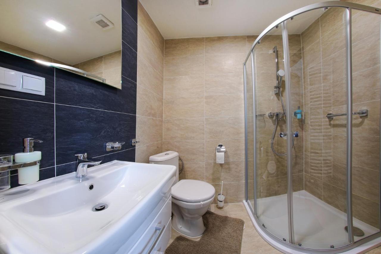 Apartmany Za Rohom Lipótszentmiklós Kültér fotó