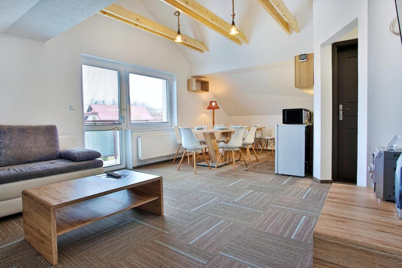 Apartmany Za Rohom Lipótszentmiklós Kültér fotó