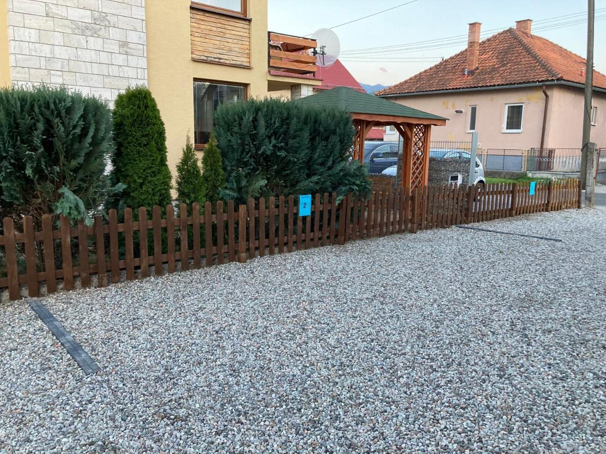Apartmany Za Rohom Lipótszentmiklós Kültér fotó